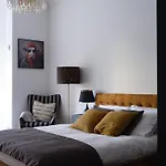 Miro Skolas Exclusive - Spacious Chic, Free Parking *