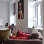 Miro Skolas Exclusive - Spacious Chic, Free Parking Riga