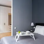 Miro Skolas Exclusive - Spacious Chic, Free Parking *