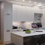 Miro Skolas Exclusive - Spacious Chic, Free Parking Apartment *