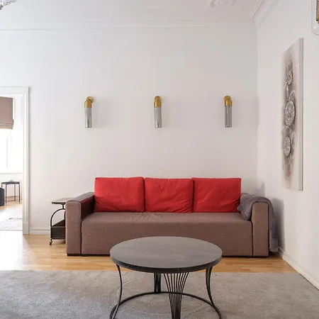 Miro Skolas Exclusive - Spacious Chic, Free Parking