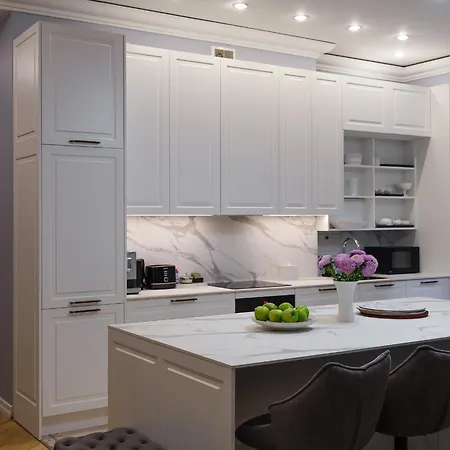 Miro Skolas Exclusive - Spacious Chic, Free Parking Apartman *