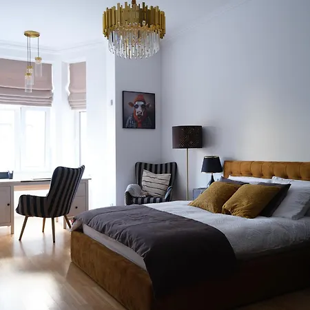 شقة Miro Skolas Exclusive - Spacious Chic, Free Parking