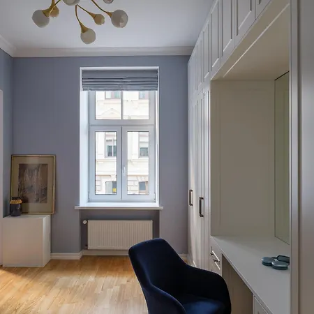 Miro Skolas Exclusive - Spacious Chic, Free Parking شقة ريغا