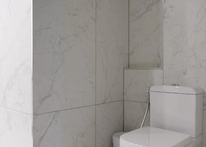 Apartment Miro Skolas Exclusive - Spacious Chic, Free Parking Riga