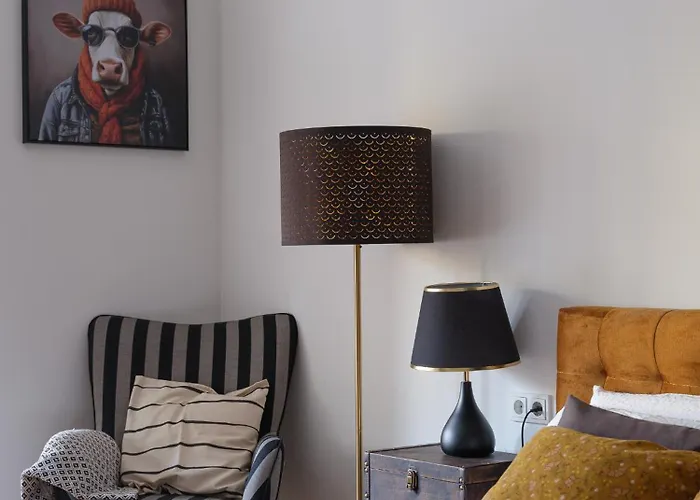 Apartment Miro Skolas Exclusive - Spacious Chic, Free Parking Riga