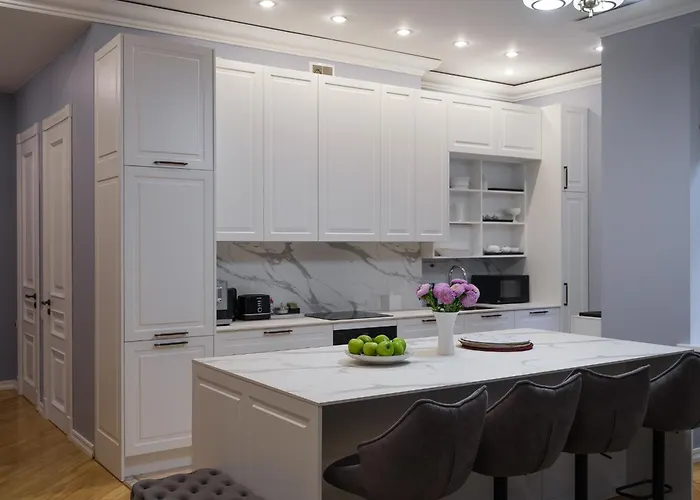 Miro Skolas Exclusive - Spacious Chic, Free Parking Riga