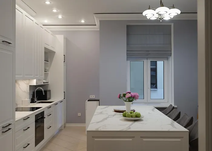 Miro Skolas Exclusive - Spacious Chic, Free Parking