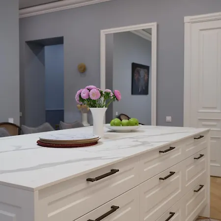 Apartman Miro Skolas Exclusive - Spacious Chic, Free Parking