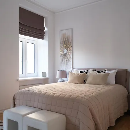 Miro Skolas Exclusive - Spacious Chic, Free Parking * Riga