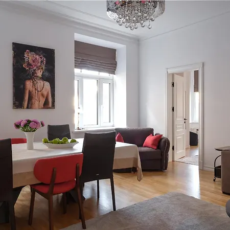 Miro Skolas Exclusive - Spacious Chic, Free Parking * Riga