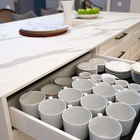 Miro Skolas Exclusive - Spacious Chic, Free Parking * Riga